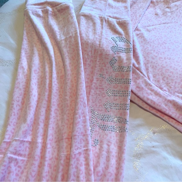 Juicy Couture pink leopard lounge set NWT - Picture 2 of 4